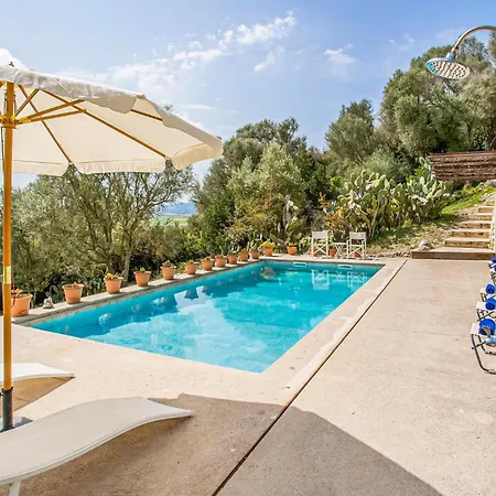 Cozy In With Outdoor Swimming Pool * Ariany